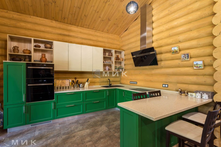 Фартук для кухни в бревенчатом доме