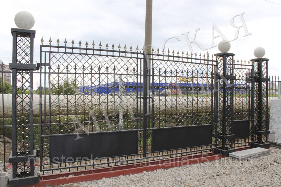 Кованые колонны для ворот