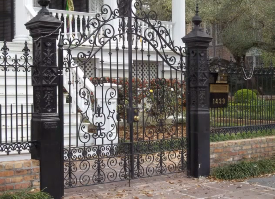 Кованые столбы для ворот