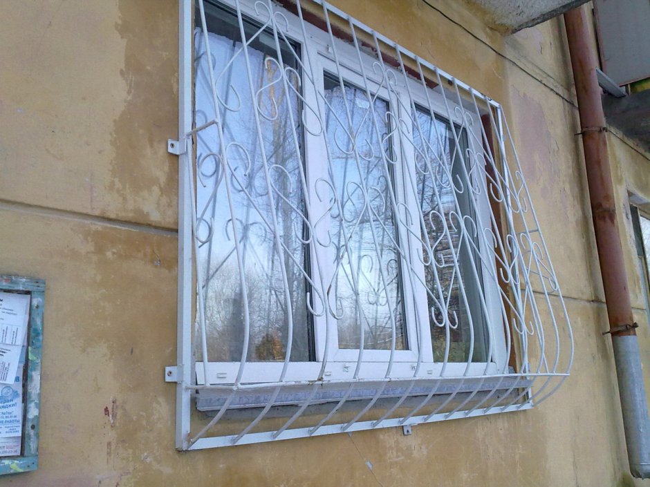 Решетки из профильной трубы 20х20