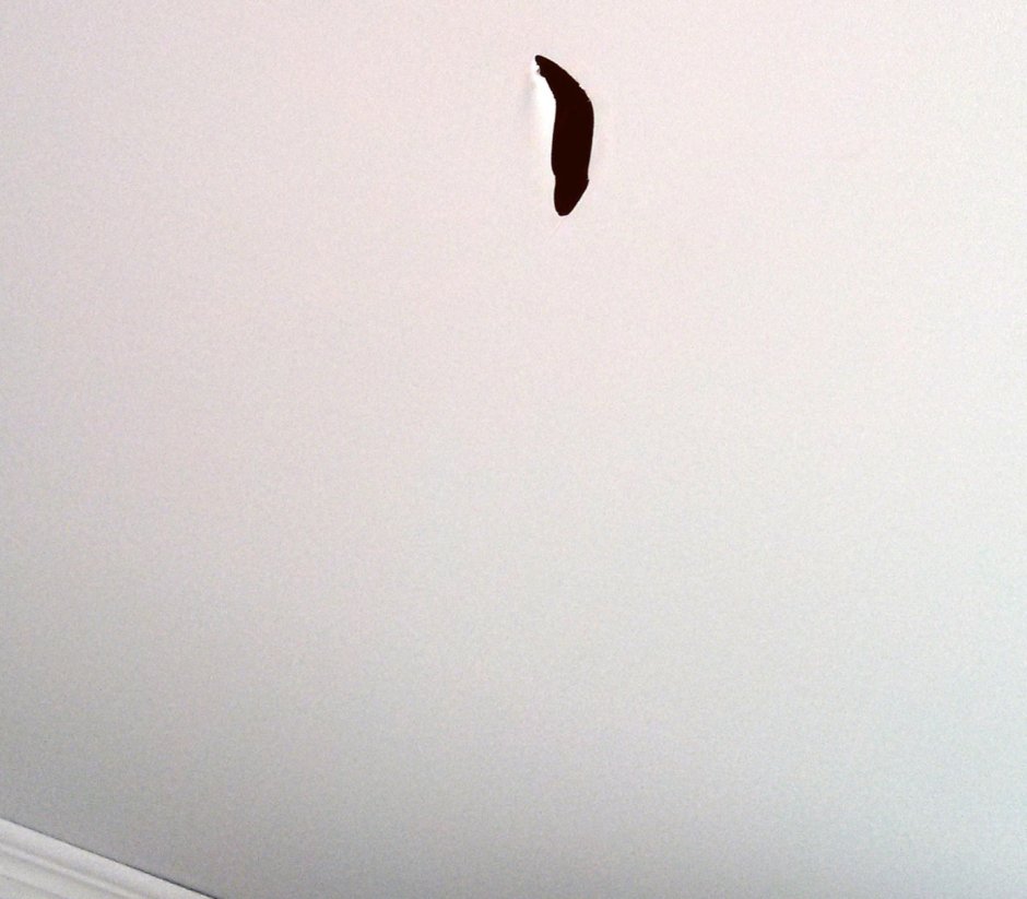 Рваный натяжной потолок