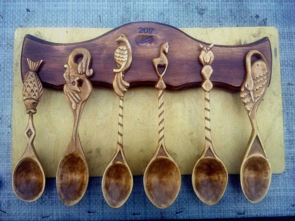 Нож столовый Viners Studio