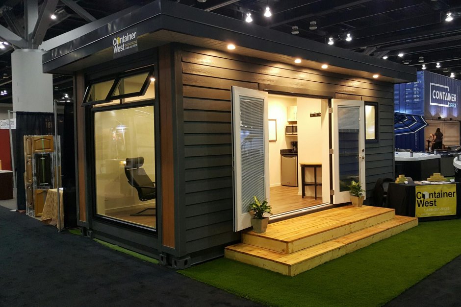 Шоу рум из морского контейнера