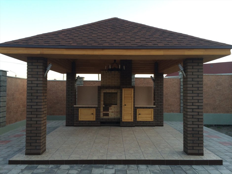 Стеклянная беседка