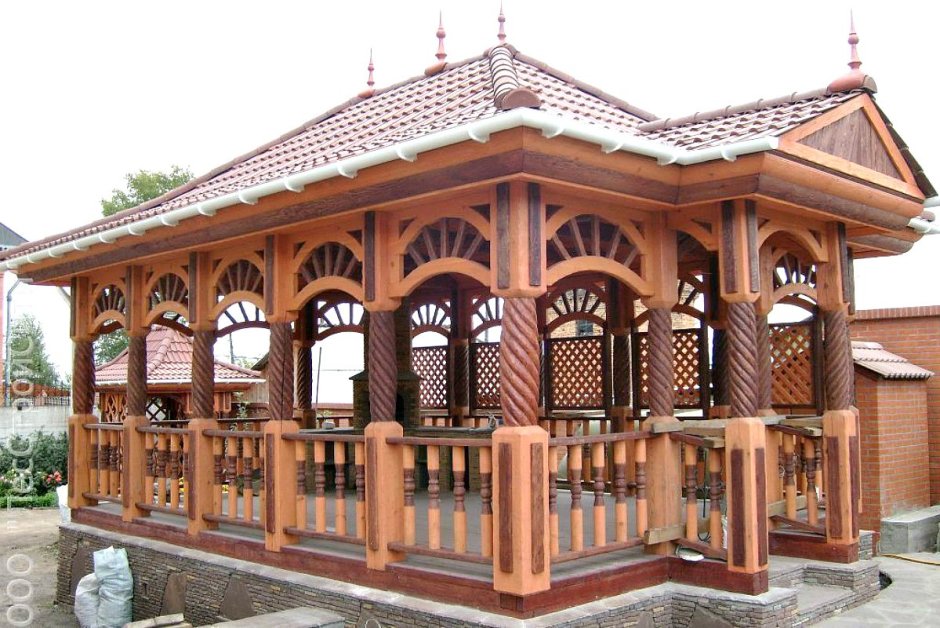 Беседка с бассейном и барбекю