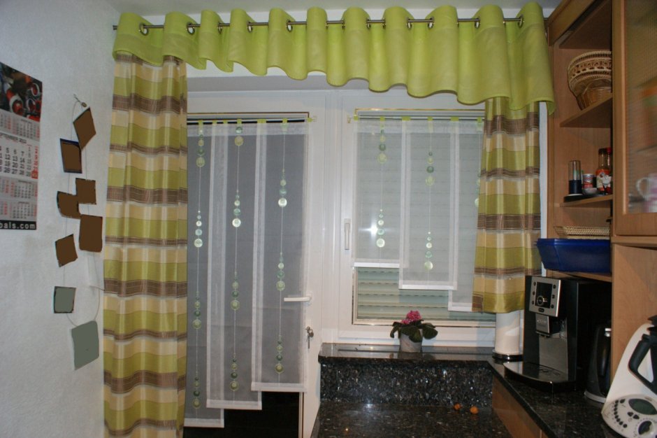 Шторы на люверсах до подоконника