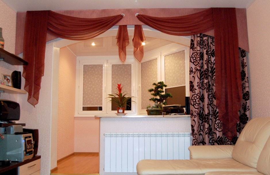 Занавески в зал с совмещенным балконом