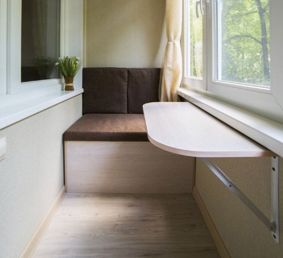 Стол на балкон