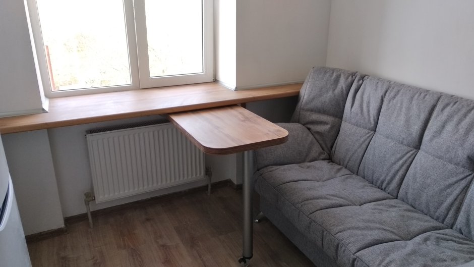 Столик на подоконник