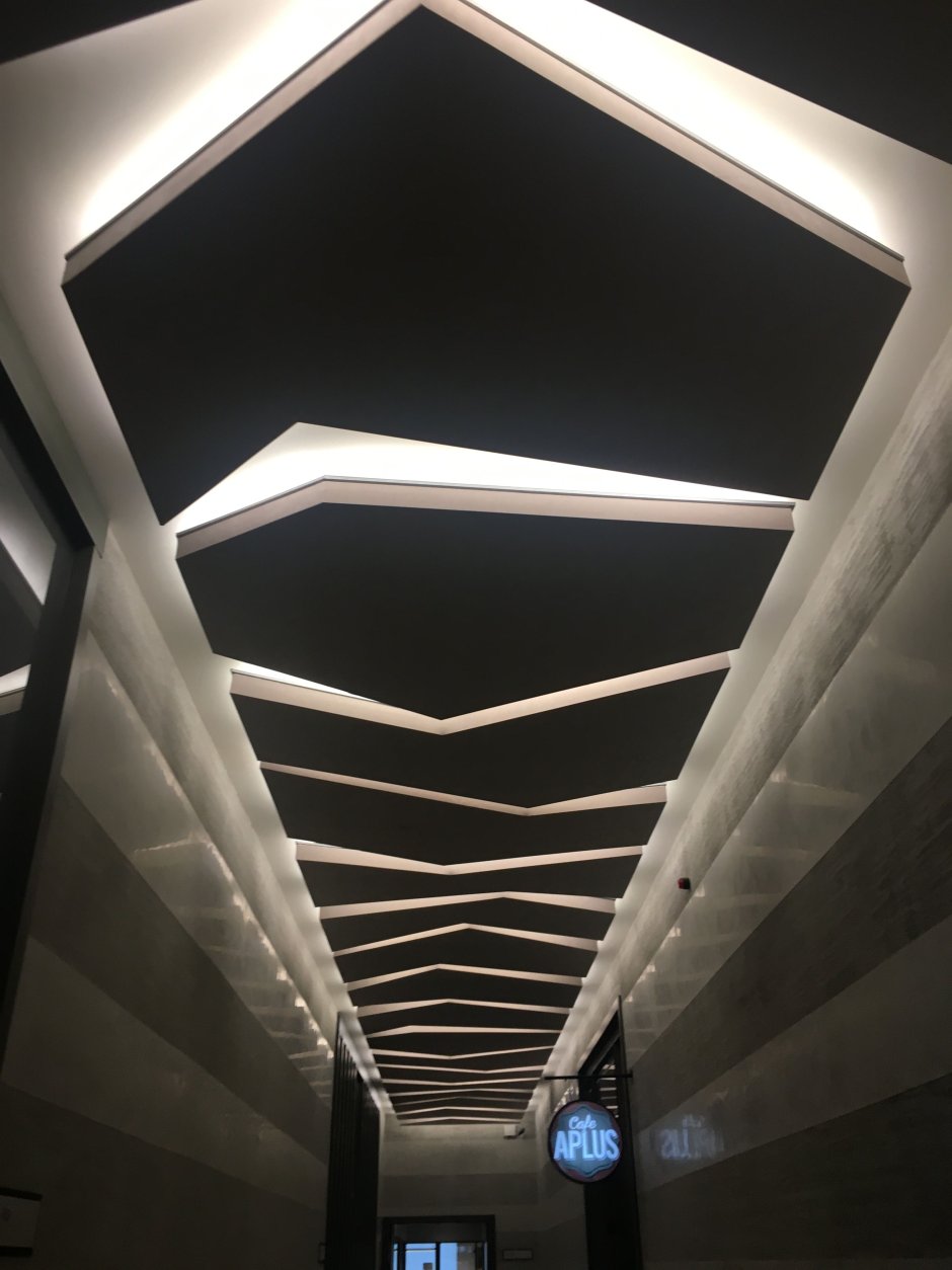 Необычные потолки из гипсокартона с подсветкой