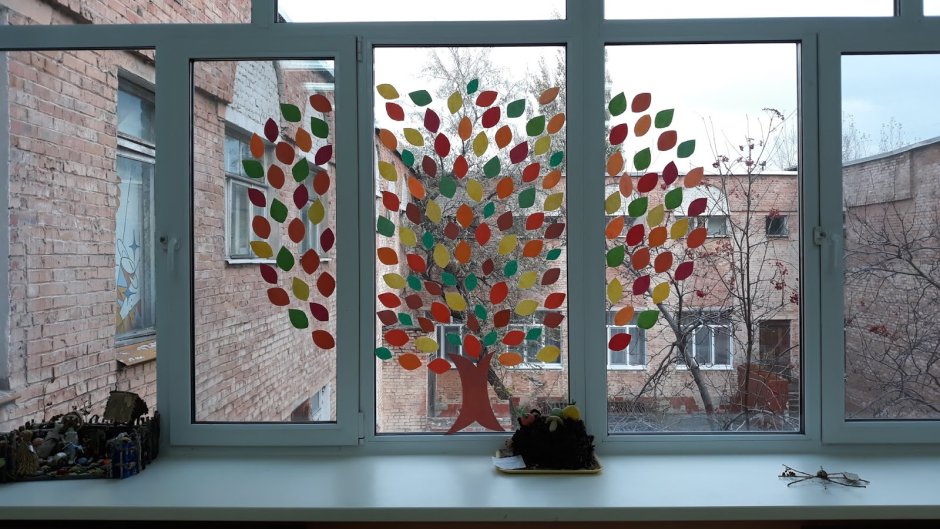 Осенние окна в детском саду