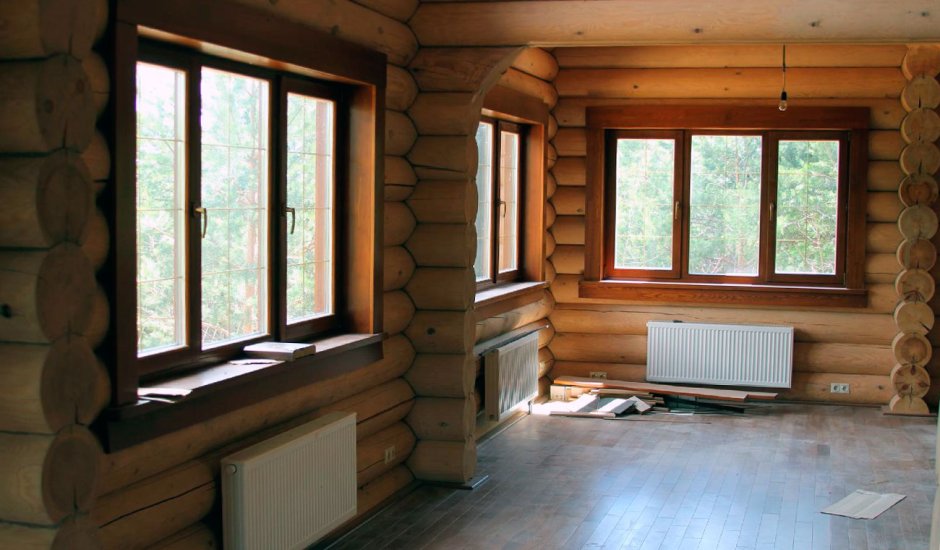 Интерьер окон в деревянном доме