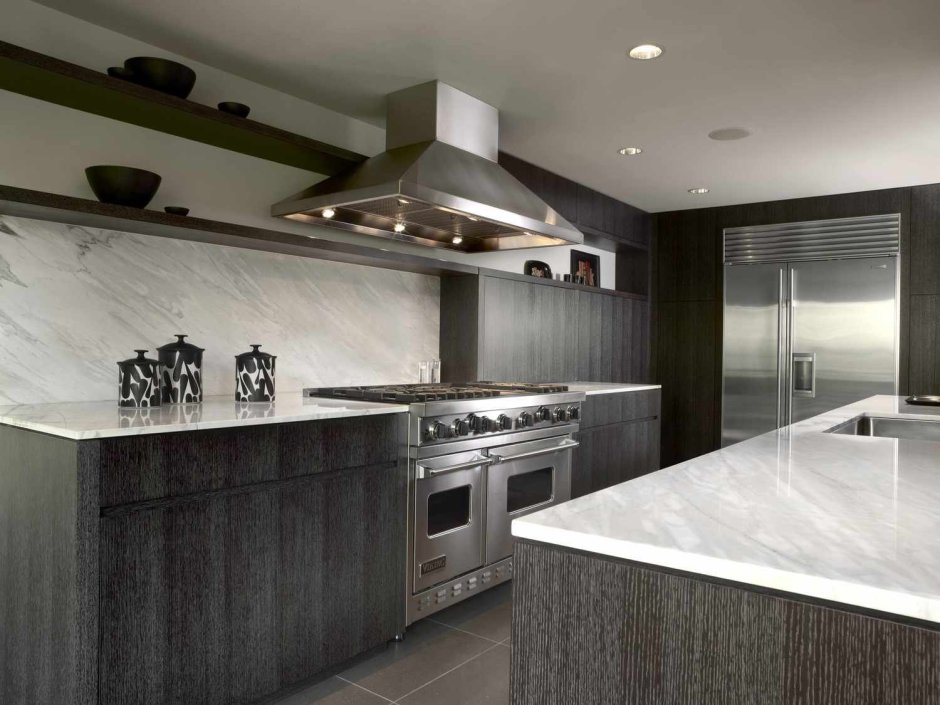 Серый мрамор в интерьере кухни
