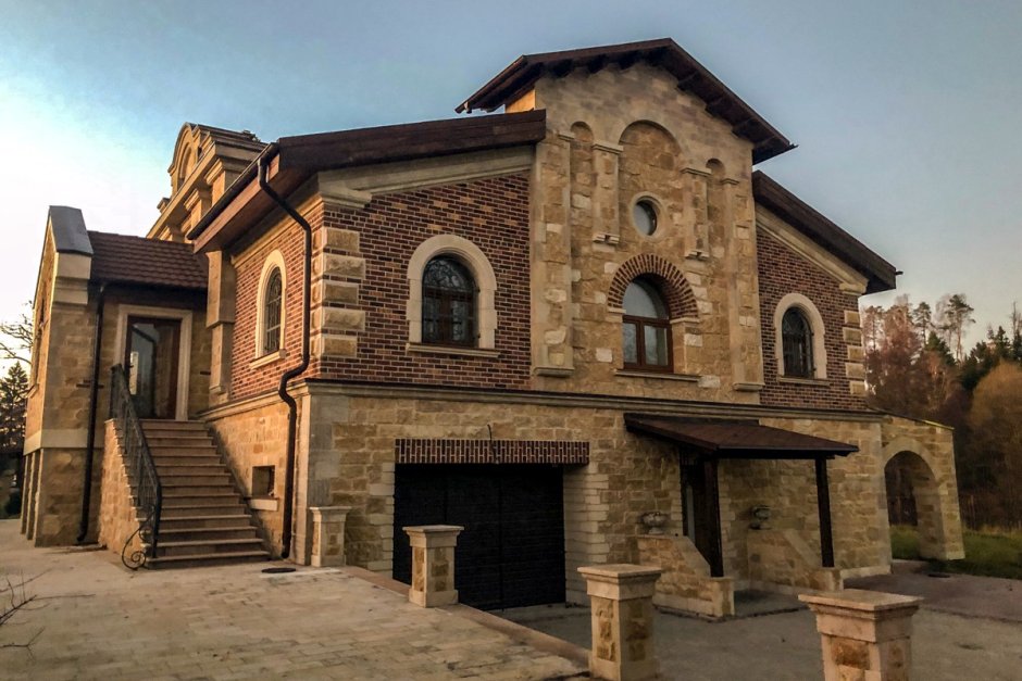 Дом из дагестанского дикого камня