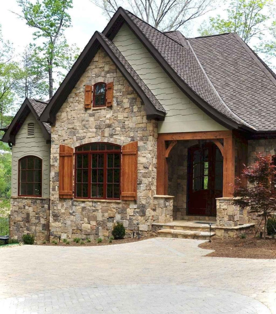 Красивый дом из камня