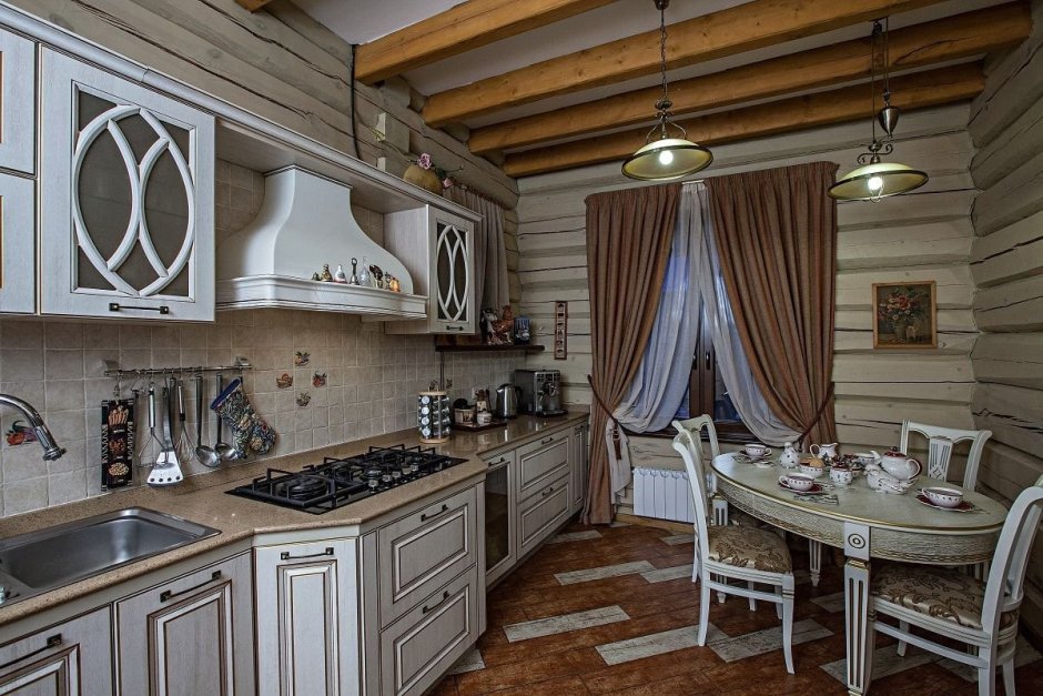 Кухня Прованс в деревянном доме