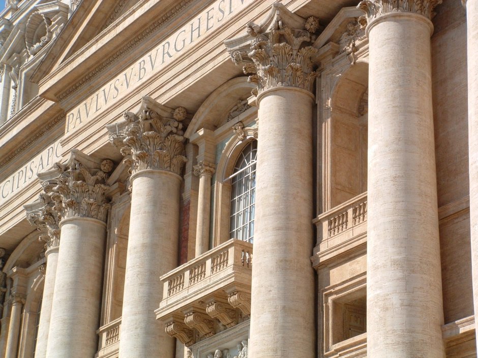 Здание с колонны древний Рим архитектура