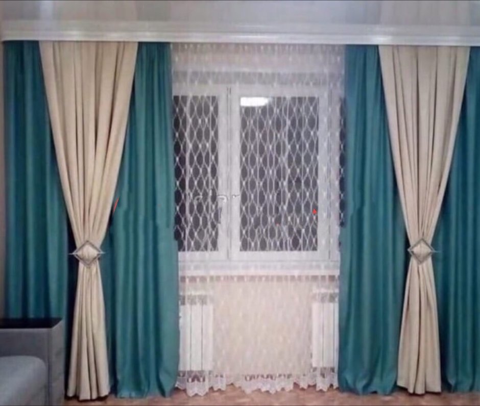 Двойные шторы в гостиную