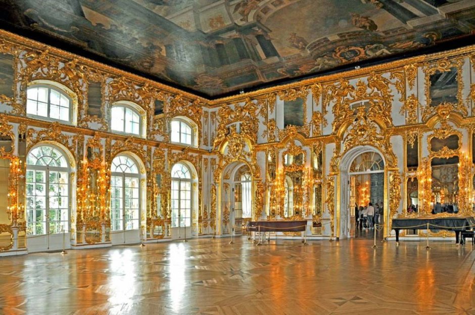 Дворец Екатерина 2 в Санк- Петербург