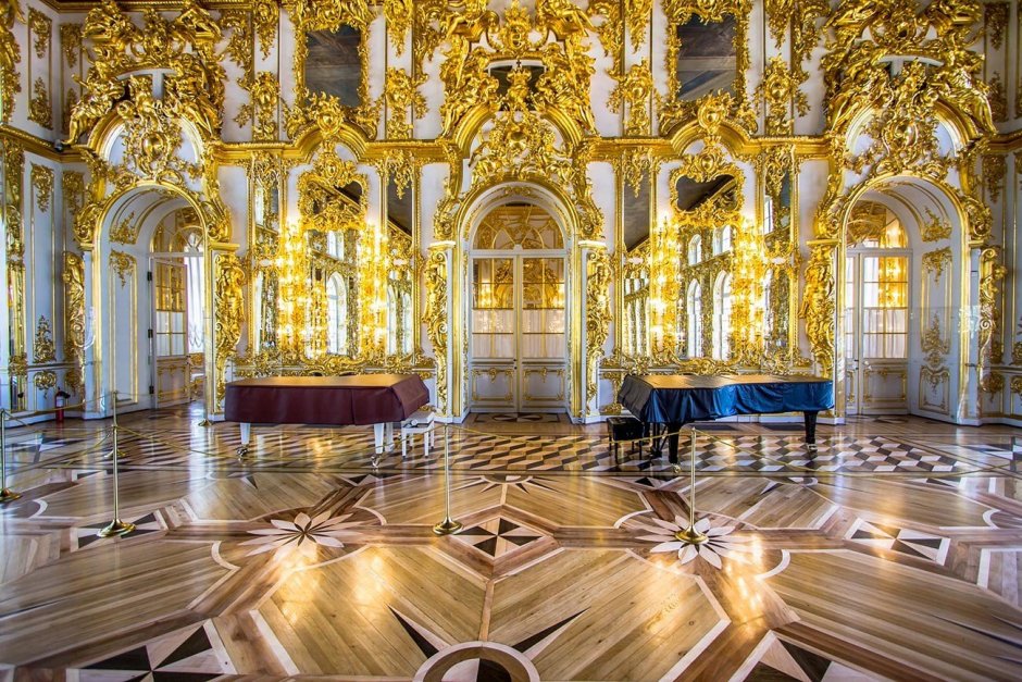 Екатерининский дворец в Санкт-Петербурге большой зал