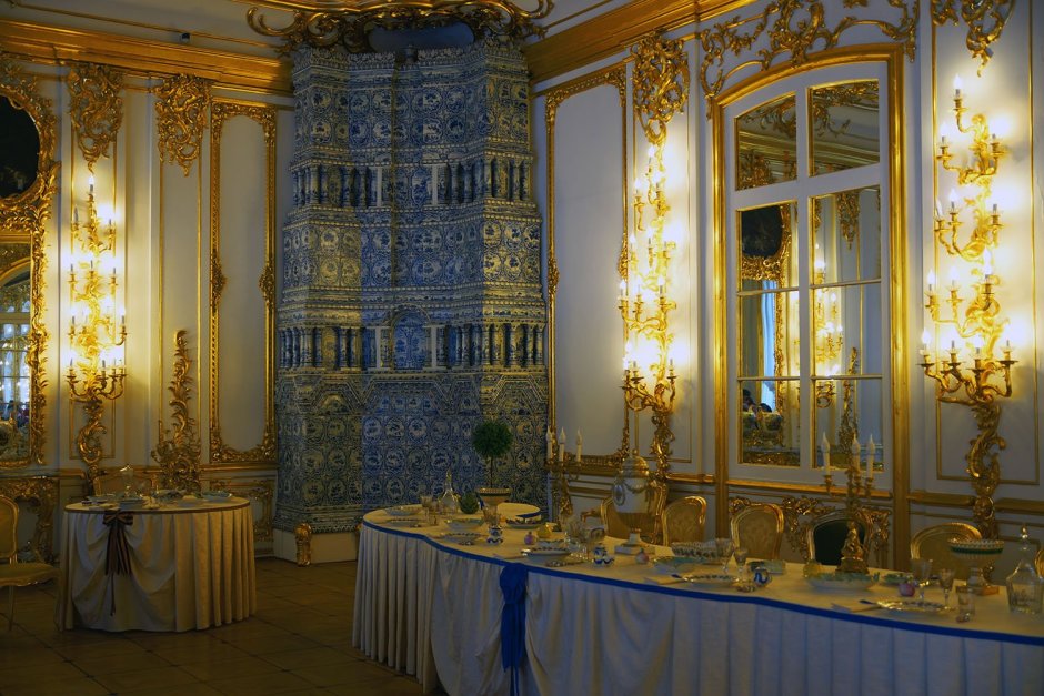 Комнаты Екатерининского дворца в Петергофе