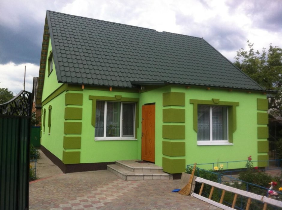 Покрасить дом зеленый