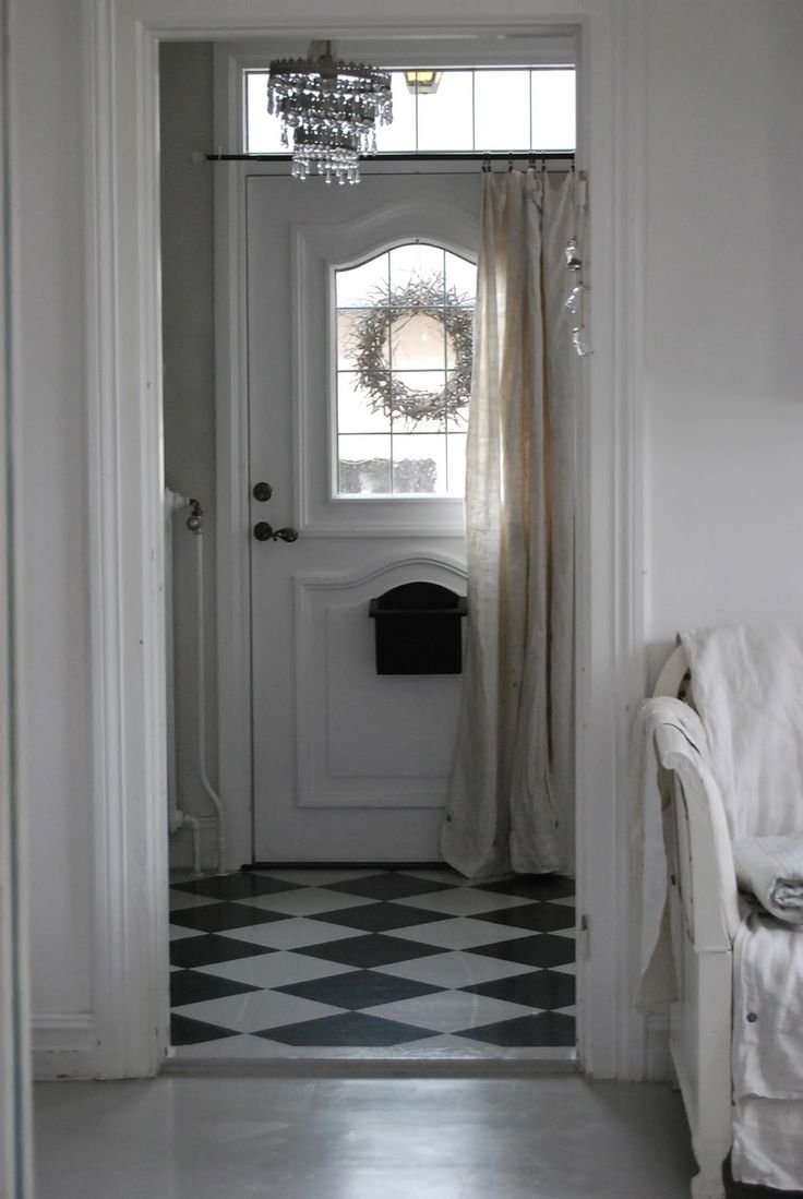 Штора в прихожую в дверной проём