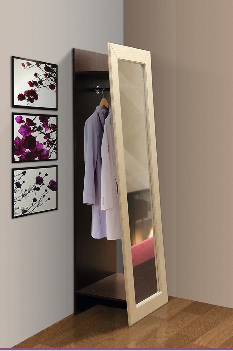 Комод с вешалкой для одежды внутри