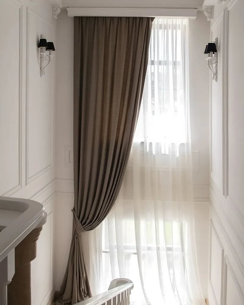 Шторы на лестничное окно