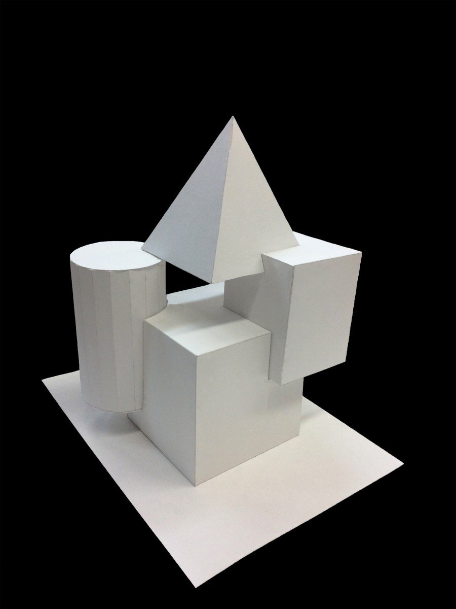 Геометрическая композиция из бумаги