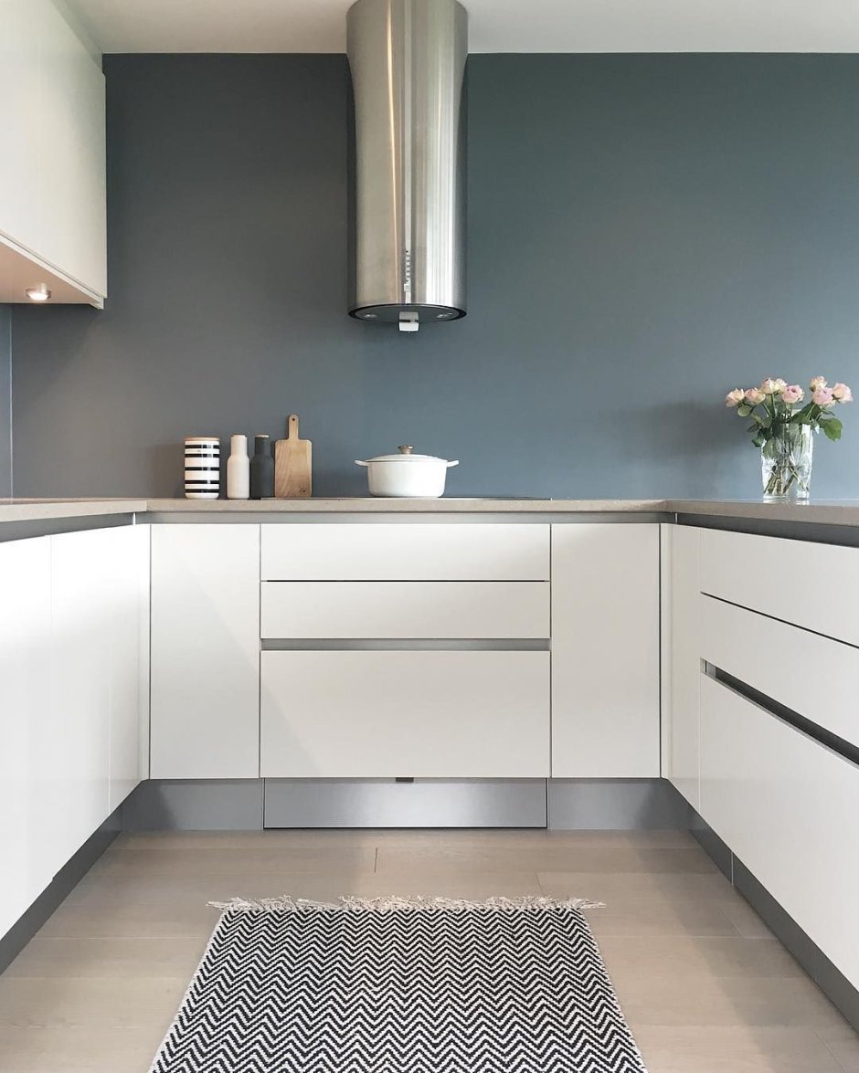 Бело серая кухня Минимализм