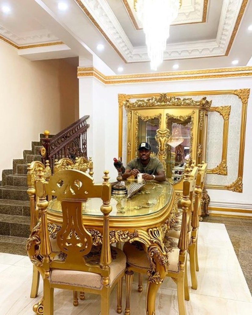 Особняк Эменике