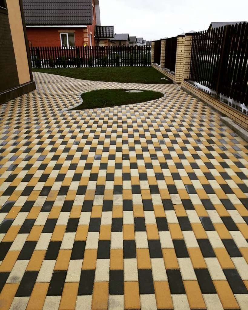 Брусчатка желтокоричнеевая