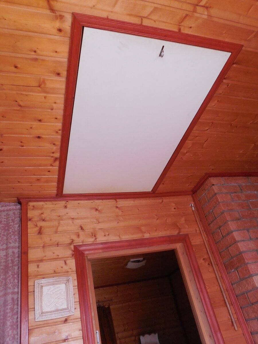 Скрытый люк на чердак