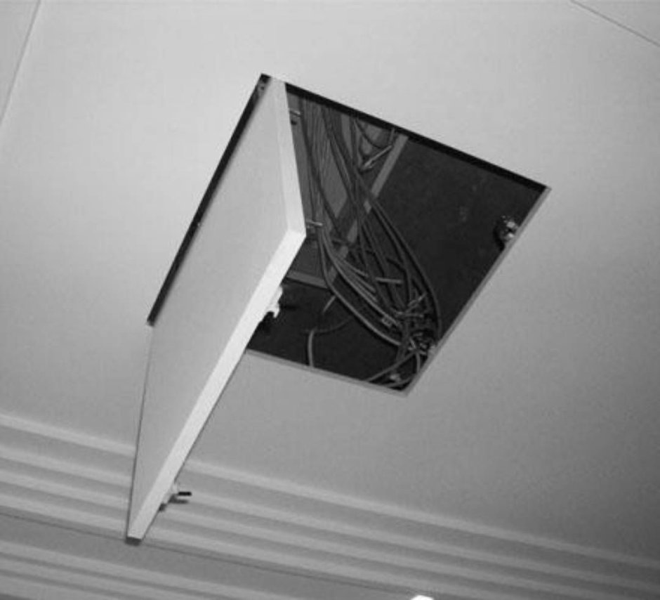 Лючок в натяжном потолке