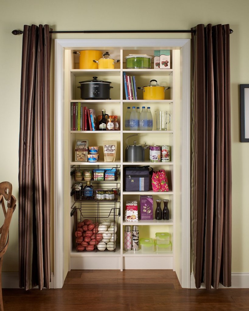 Стеллаж со шторкой