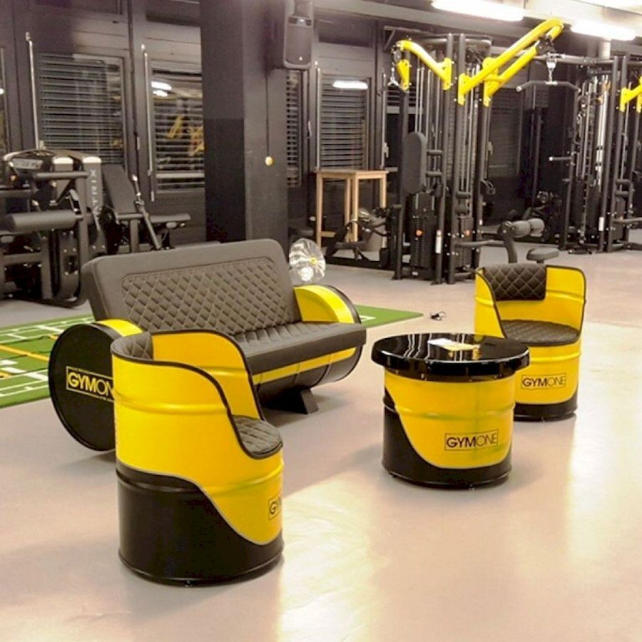 Интерьер автомастерской