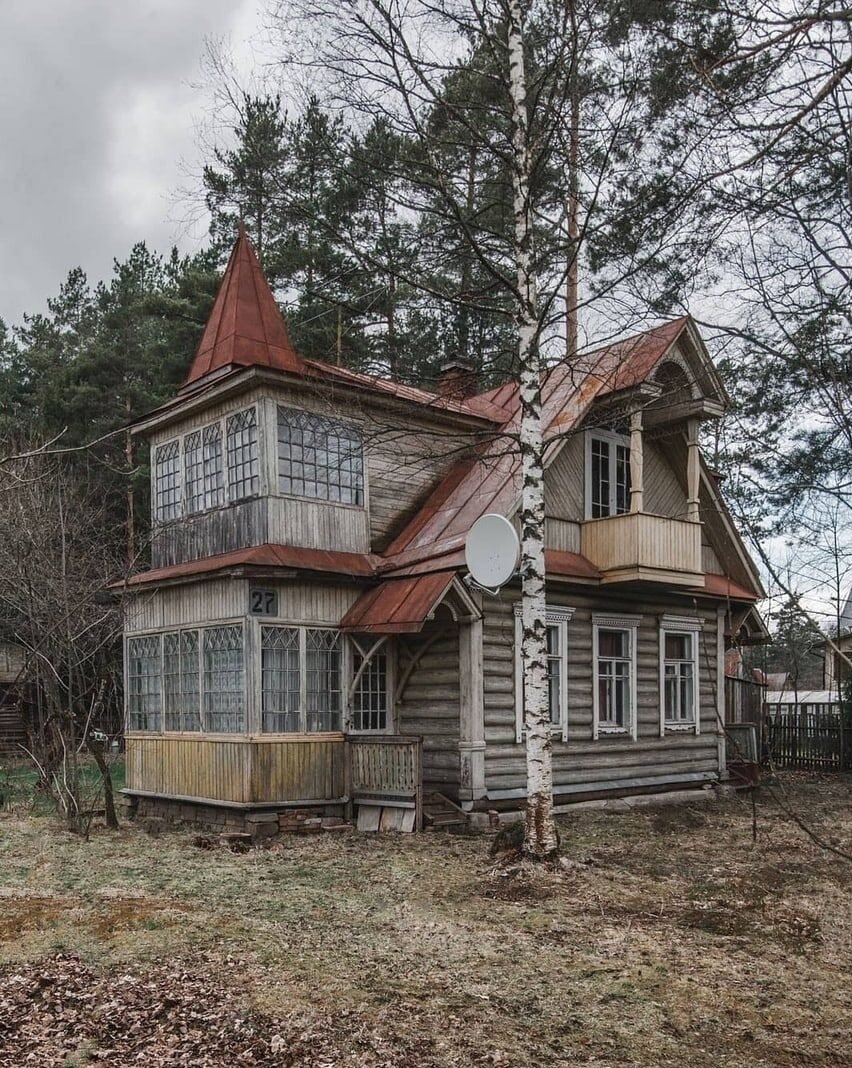 Дача Дюфур в Вырице