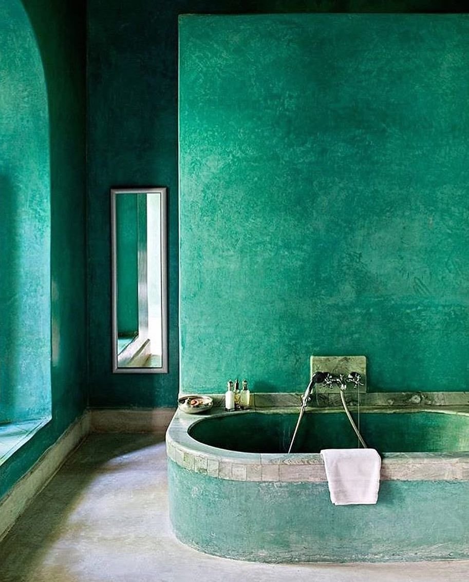 Венецианская штукатурка ванна