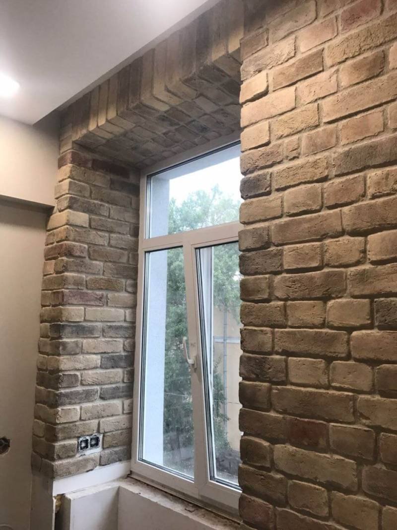 Отделка окон камнем