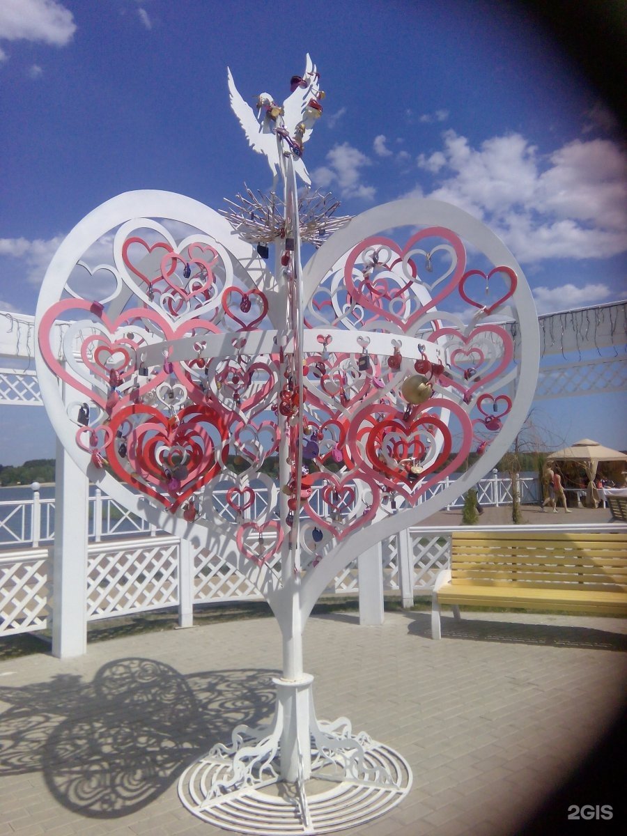 Дерево для свадебных замков