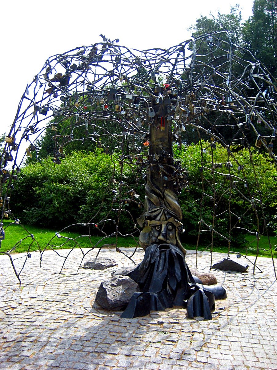 Зеленогорск Санкт-Петербург дерево счастья