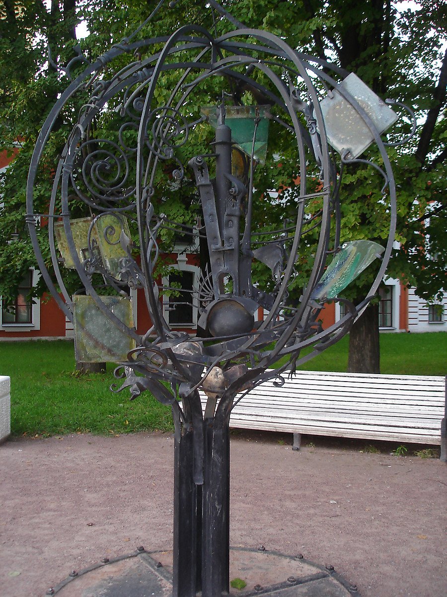 Усадьба Трубецких в Хамовниках дерево любви