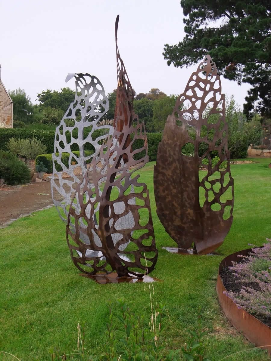 Металлический декор для сада
