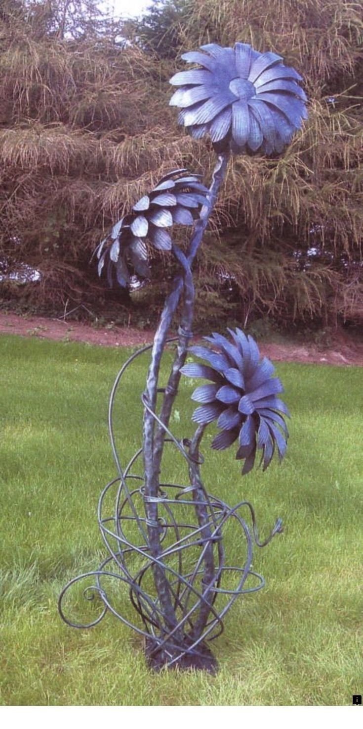 Кованые цветы для сада