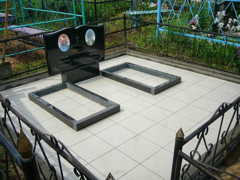 Благоустройство могилы на кладбище в Воронеже