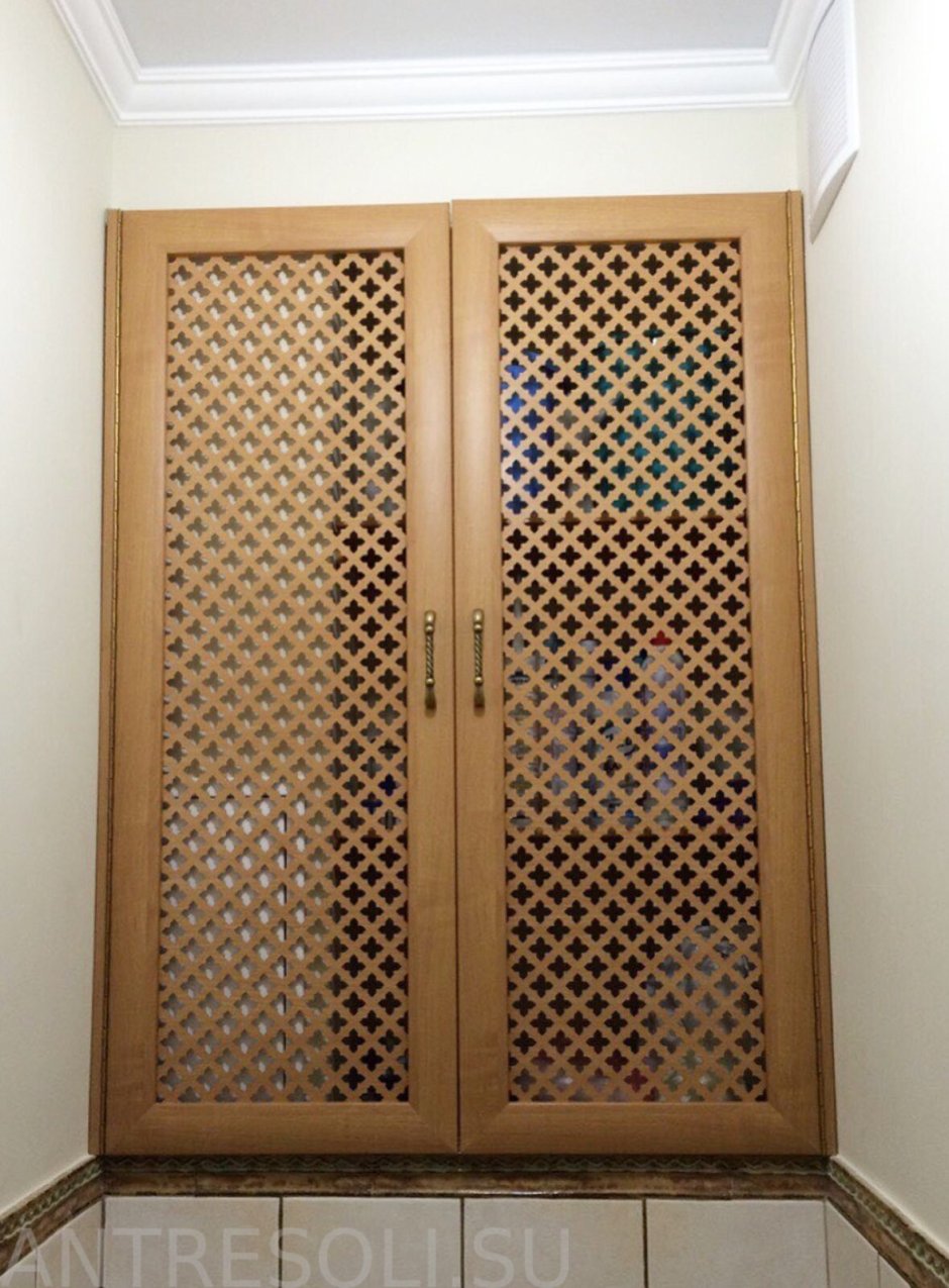 Дверцы шкафа с перфорацией