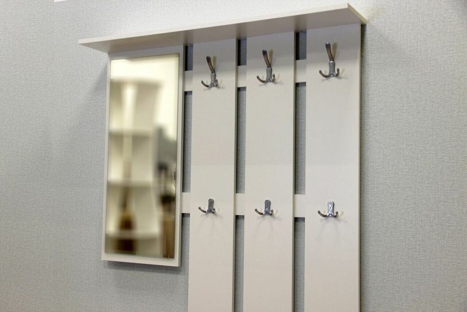 Узкая вешалка в прихожую настенная