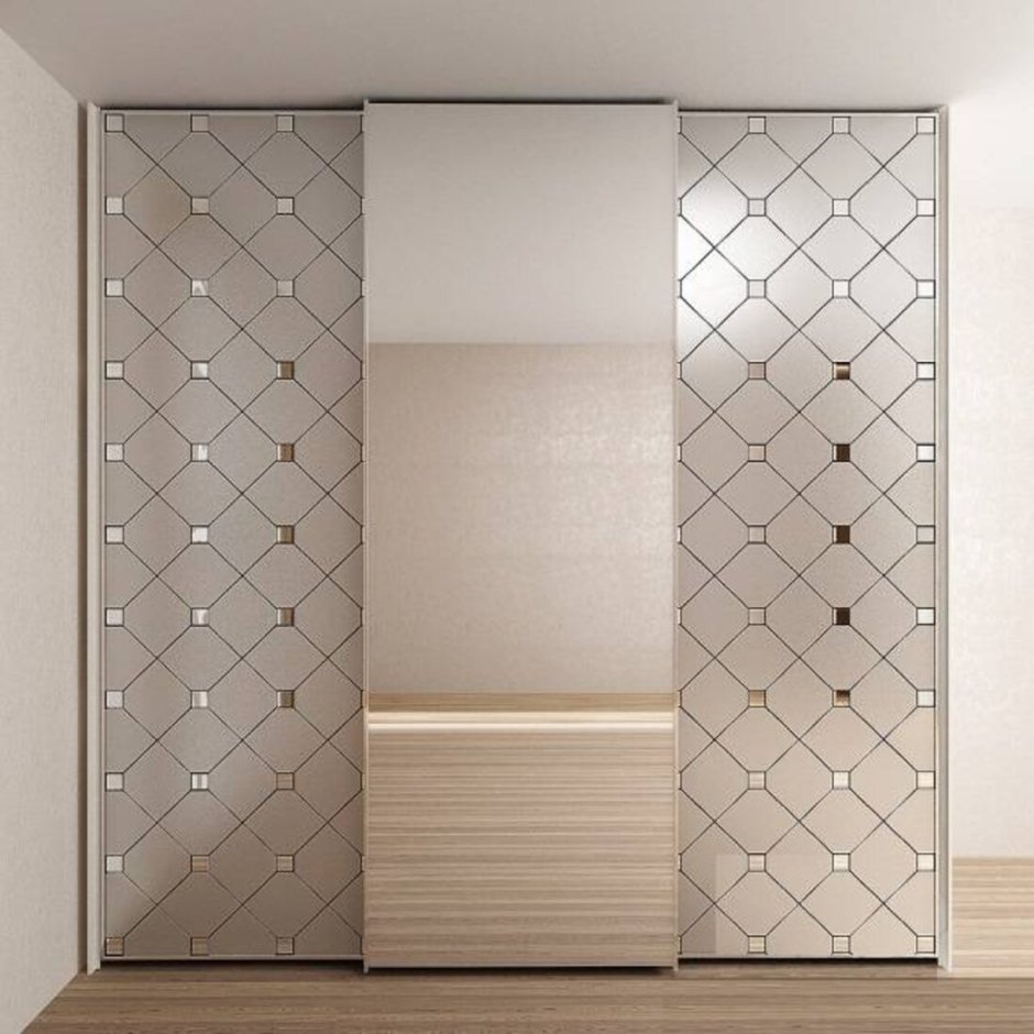 Шкаф с зеркалами ромбами