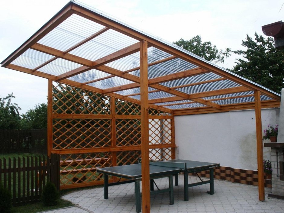Четырехскатная крыша из поликарбоната для беседки
